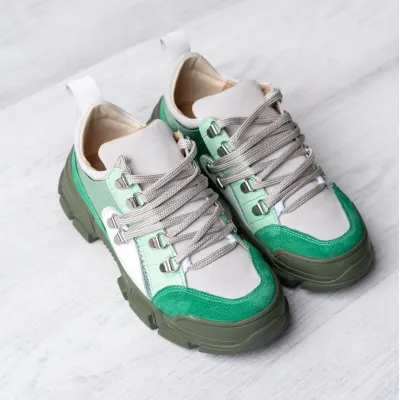 Spring Sneakers 😻
Comanda modelul Mondo de aici: https://www.exclusives.ro/incaltaminte/sneakersi-tenisi/sneakersi-mondo-green-combo