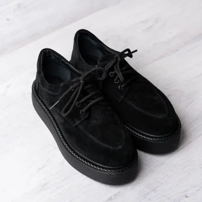Campus - Velur Black ❤️
Acest model nu trebuie sa lipsească din colecția ta, comanda-l de aici: https://www.exclusives.ro/incaltaminte/pantofi-casual/pantofi-campus-black