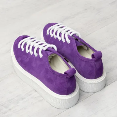 Ai văzut noile culori pentru modelul Play? 😳
Click rapid aici: https://www.exclusives.ro/incaltaminte/pantofi-casual/pantofi-play-purple