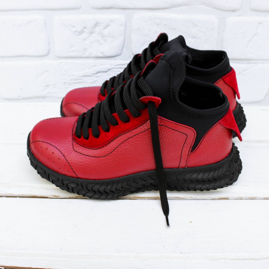 * Sneakers - Easy - Fire Red 