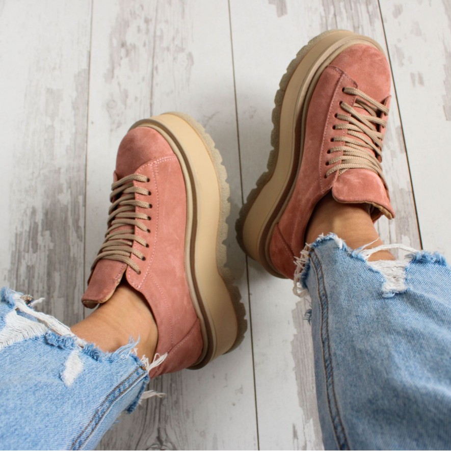 *. Sneakers - Medellin - Peach