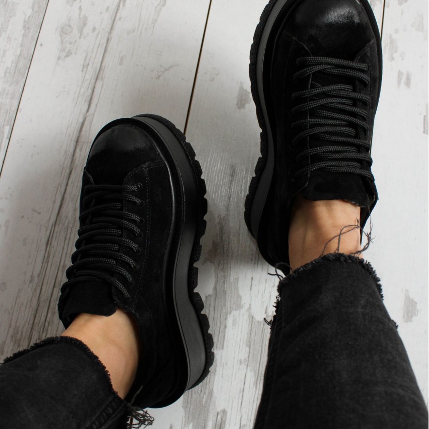 *. Sneakers - Medellin - Velur Black