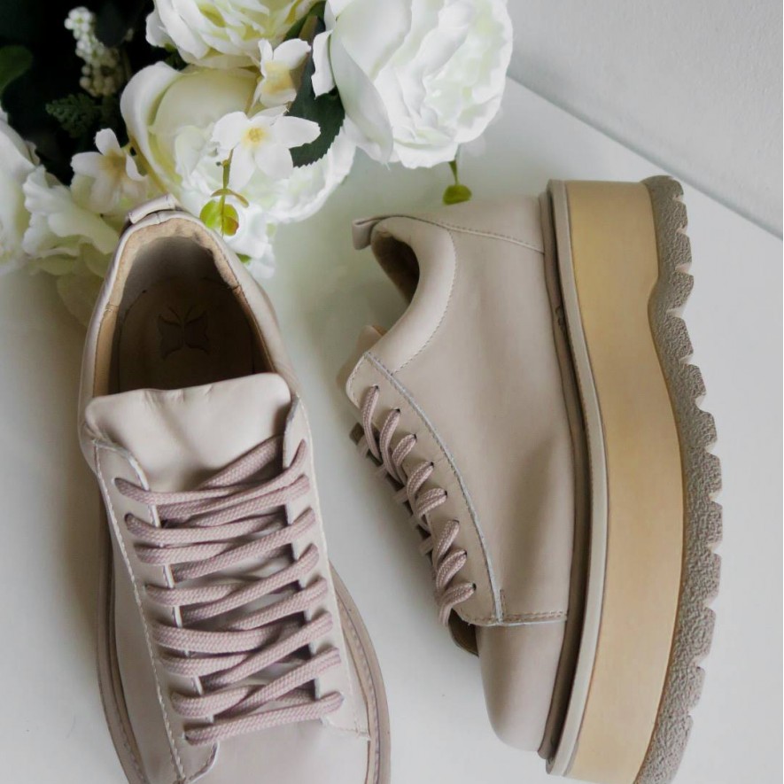 *. Sneakers - Medellin - Nude - Basic