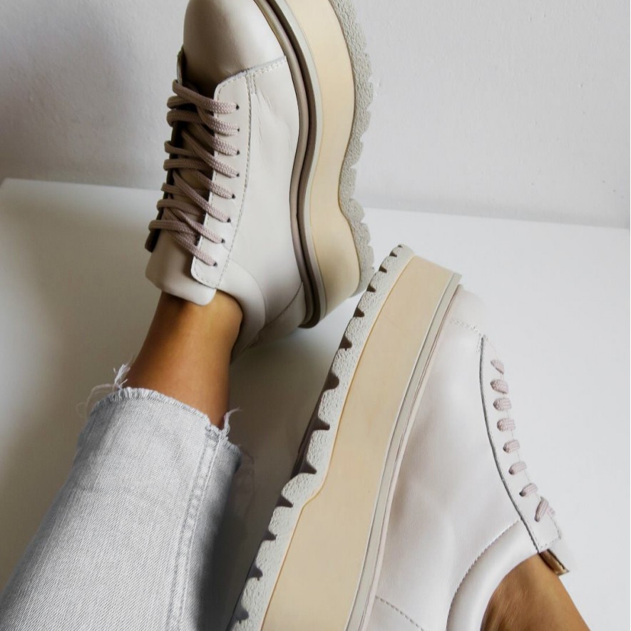 *. Sneakers - Medellin - Nude - Basic