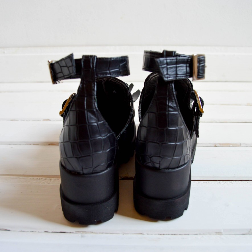 *Pantofi - Amur - Croco Black