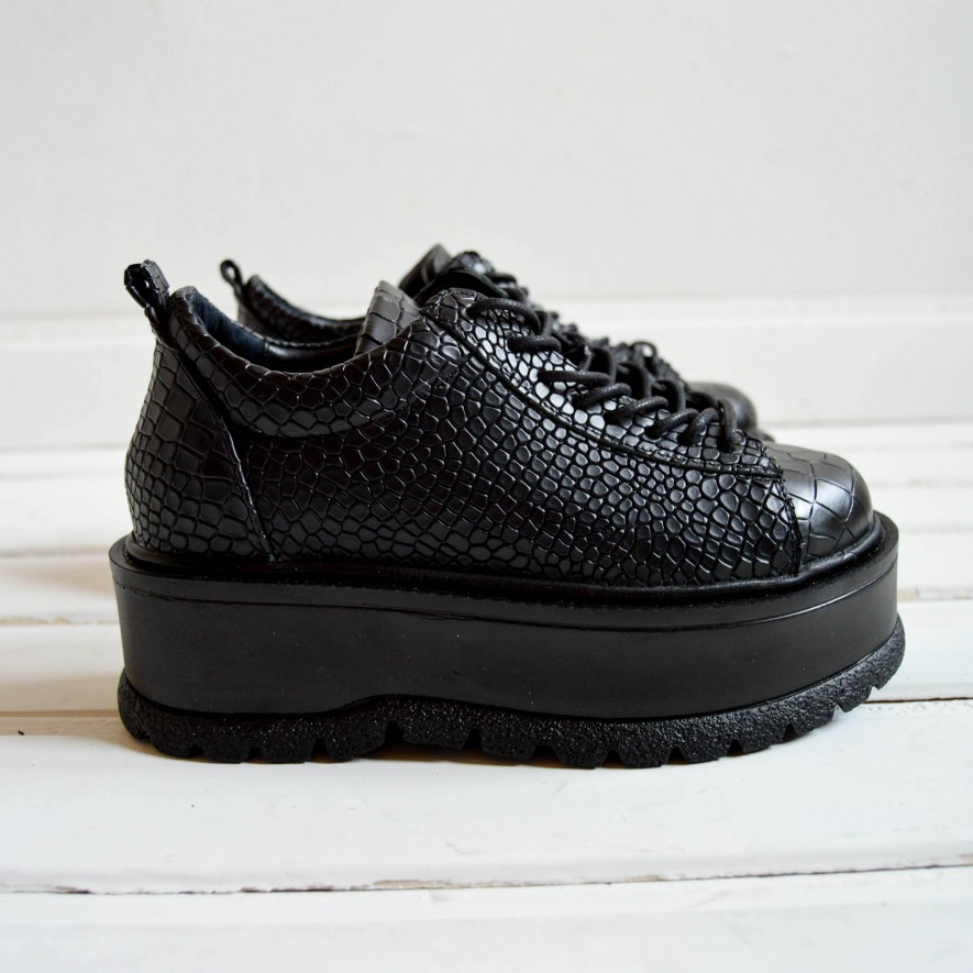 *. Sneakers - Medellin - Croco Black 