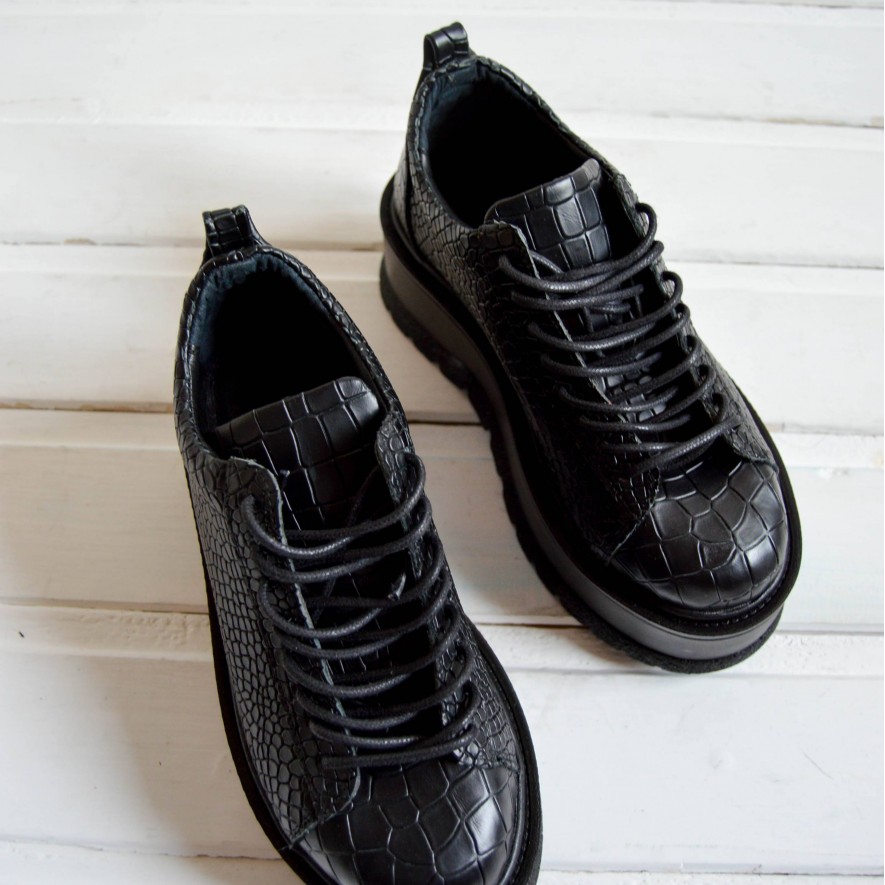 *. Sneakers - Medellin - Croco Black 