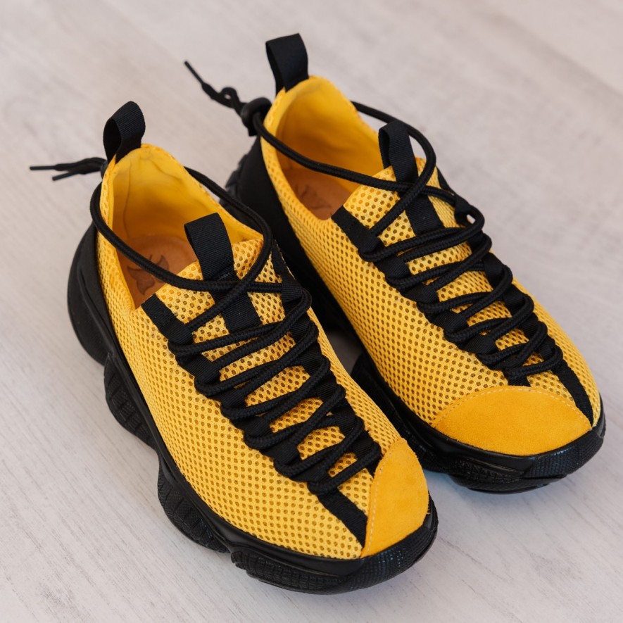 * Sneakers - Fly - Bee - UNISEX